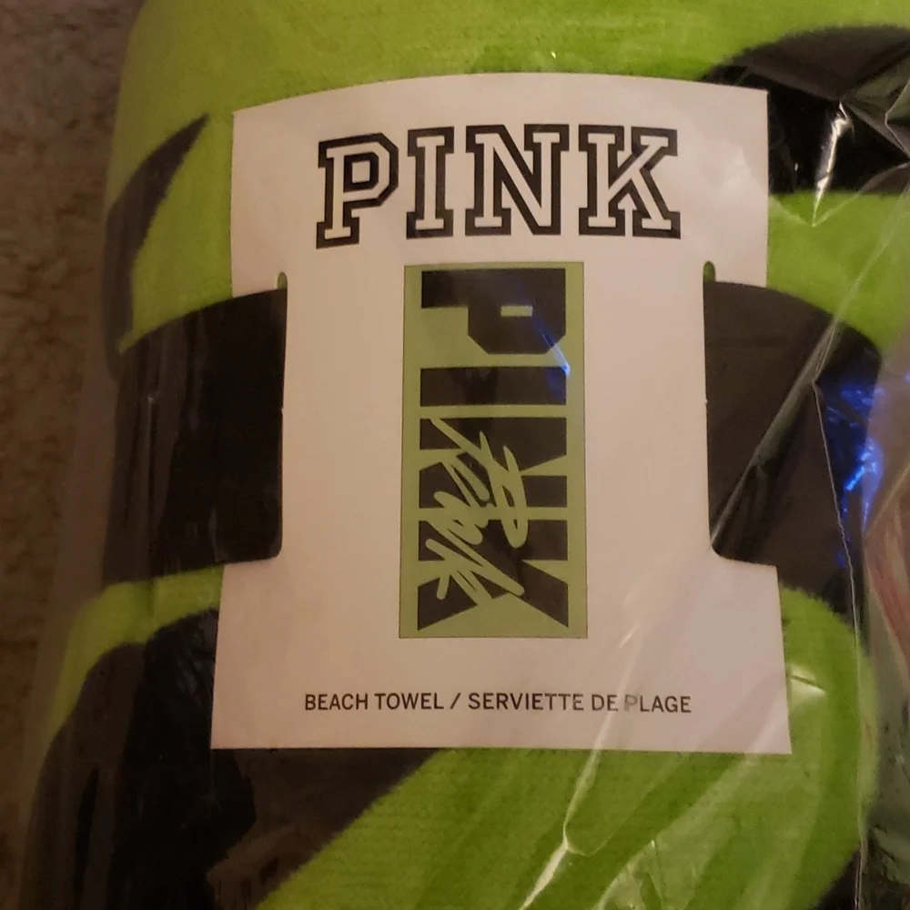 VS Pink Rare Retro 2 Tone Tote and Towel SET